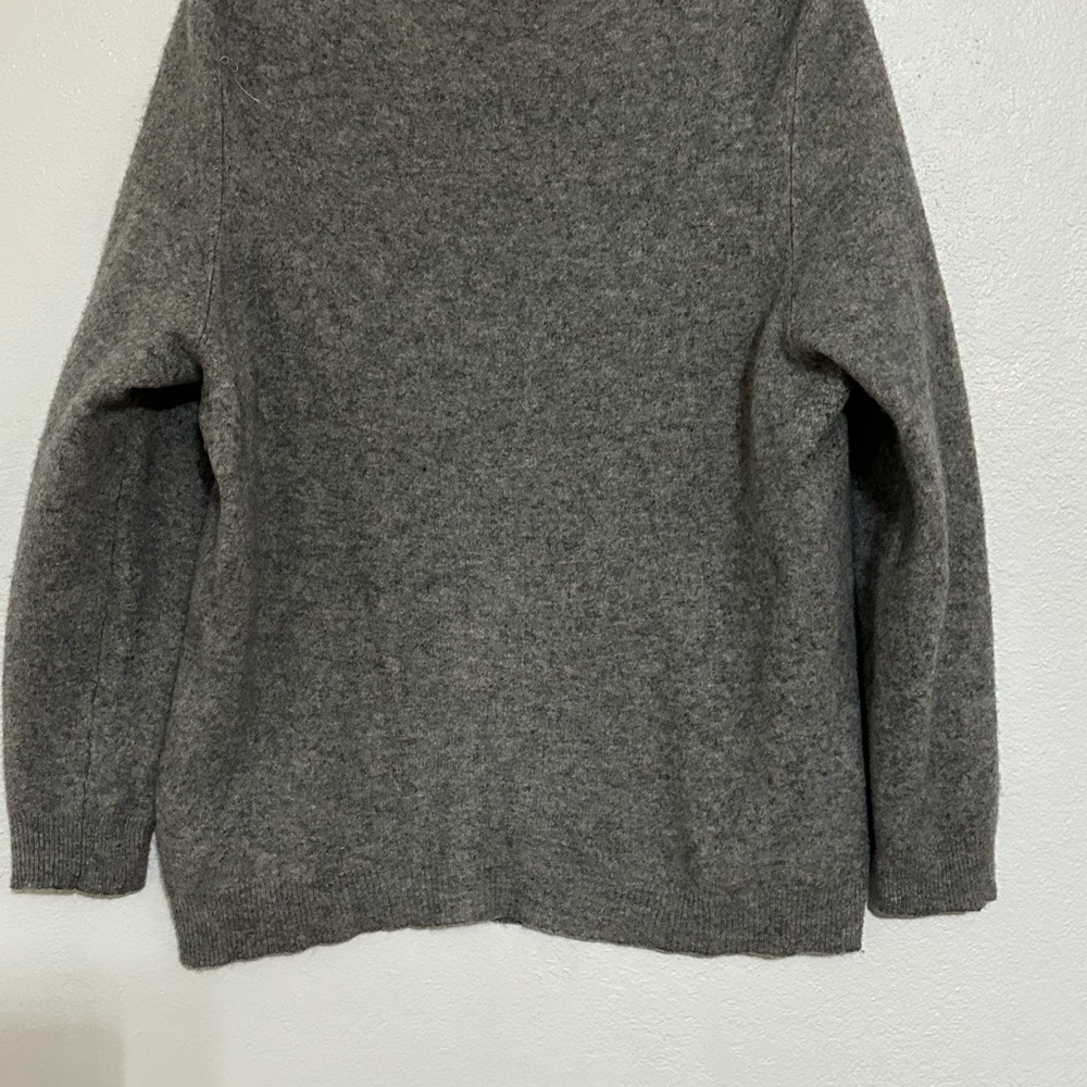 Cashmere Club Room Luxury Man’s Sweater, size XL, Gray Color, 100% Cashmere - Picture 7 of 10